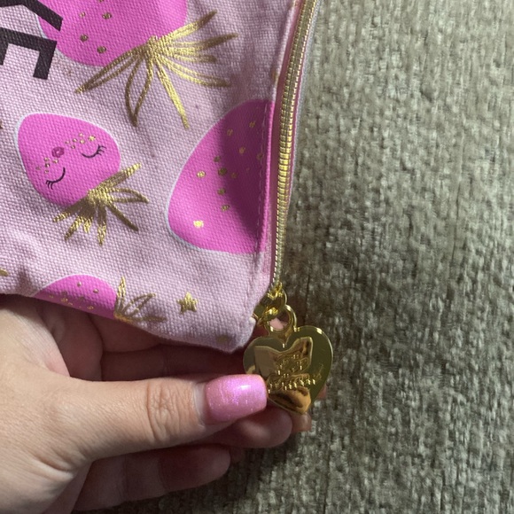 Too Faced Makeup Bag - Picture 4 of 4